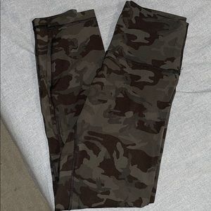 Camo Lululemon leggings